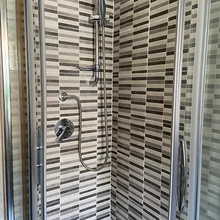 La Casa Di Giu Apartament *