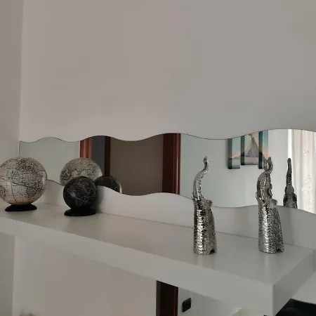 La Casa Di Giù