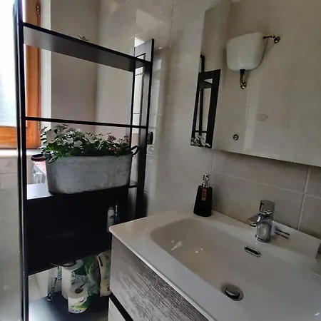 La Casa Di Giù Appartement *