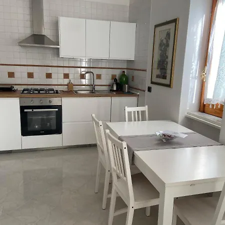 La Casa Di Giu Apartament